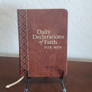 Daily Declarations of Faith for Men Book